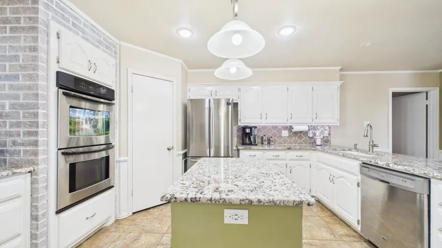 Photo 13 — 2115 Rice Drive, Levelland, TX 79336