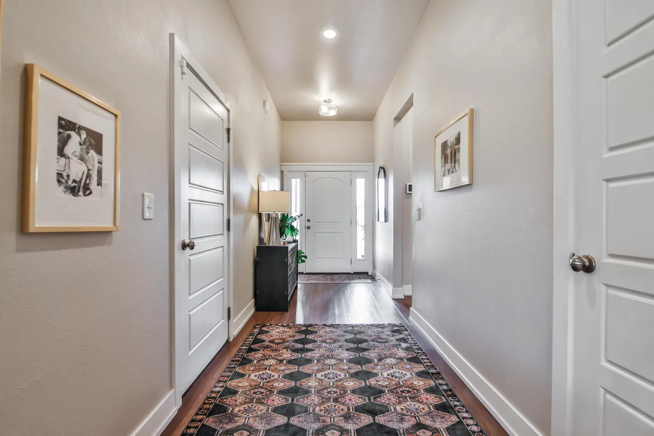 Photo 4 — 5910 Grinnell Street, Lubbock, TX 79416