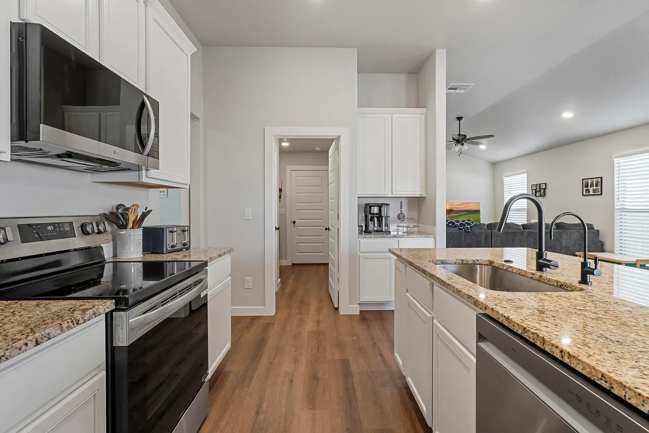 Photo 12 — 2914 Cottonwood Avenue, Wolfforth, TX 79382
