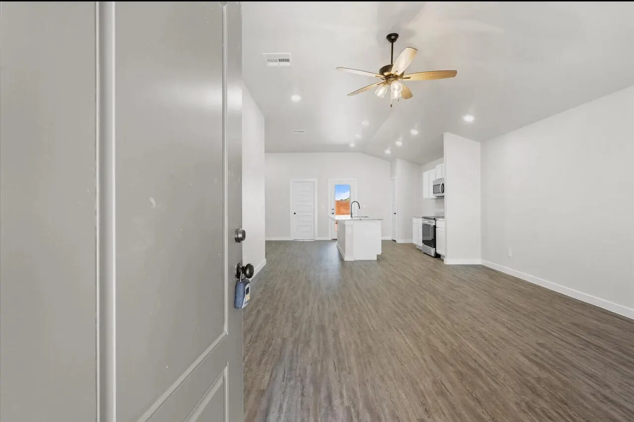 Photo 13 — 2162 Langford Avenue, Lubbock, TX 79407