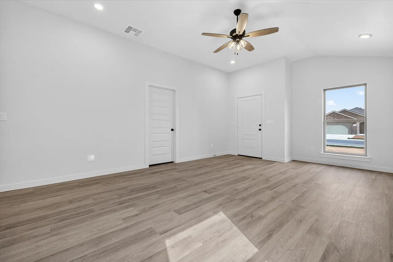 Photo 6 — 2419 Aberdeen Avenue, Wolfforth, TX 79382