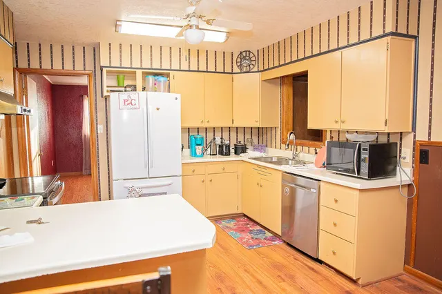 Photo 7 — 1201 N Avenue F, Denver City, TX 79323