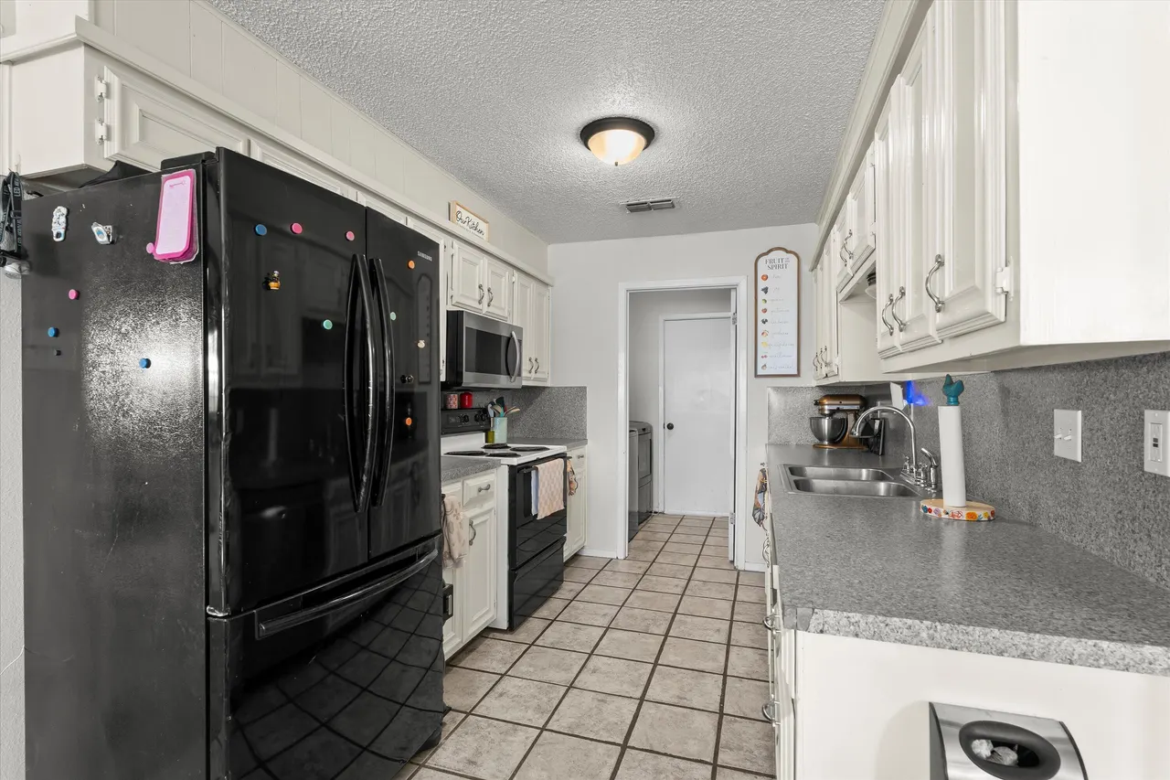 Photo 10 — 704 Cherry Street, Levelland, TX 79336