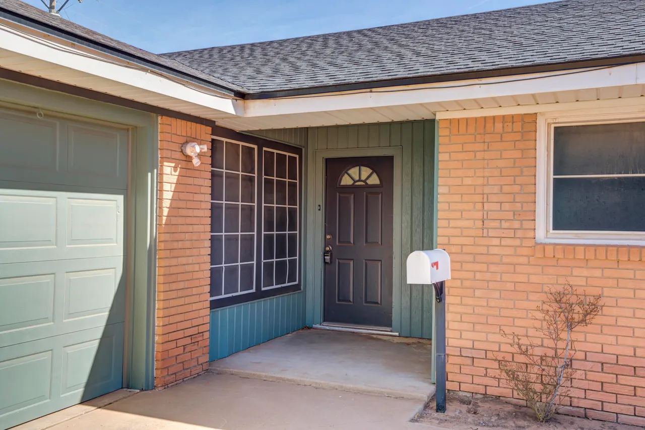 Photo 2 — 4404 28th Street, Lubbock, TX 79410