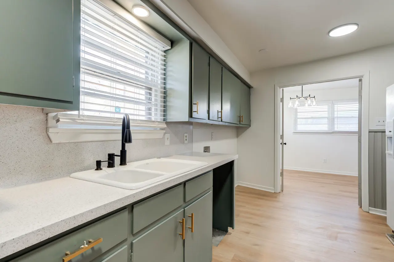 Photo 17 — 4404 28th Street, Lubbock, TX 79410