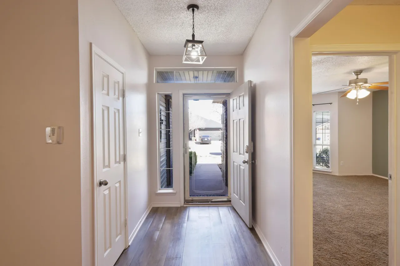 Photo 2 — 6533 86th Street, Lubbock, TX 79424