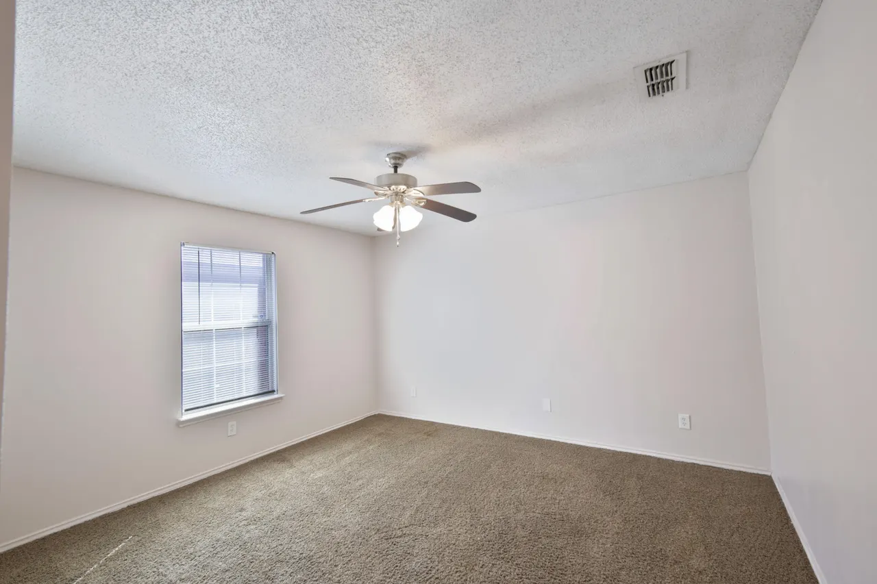 Photo 10 — 6533 86th Street, Lubbock, TX 79424