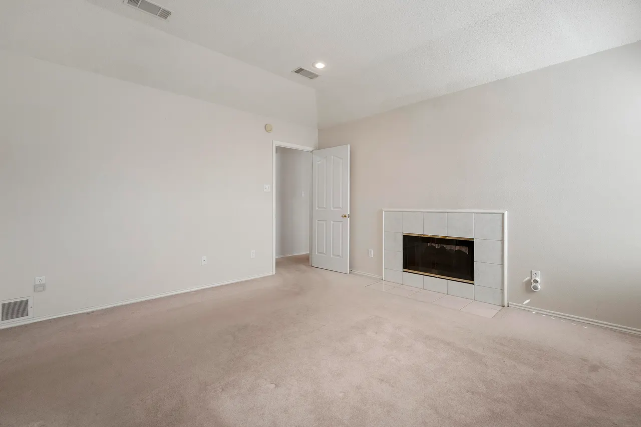 Photo 15 — 2404 Aberdeen Avenue, Lubbock, TX 79407