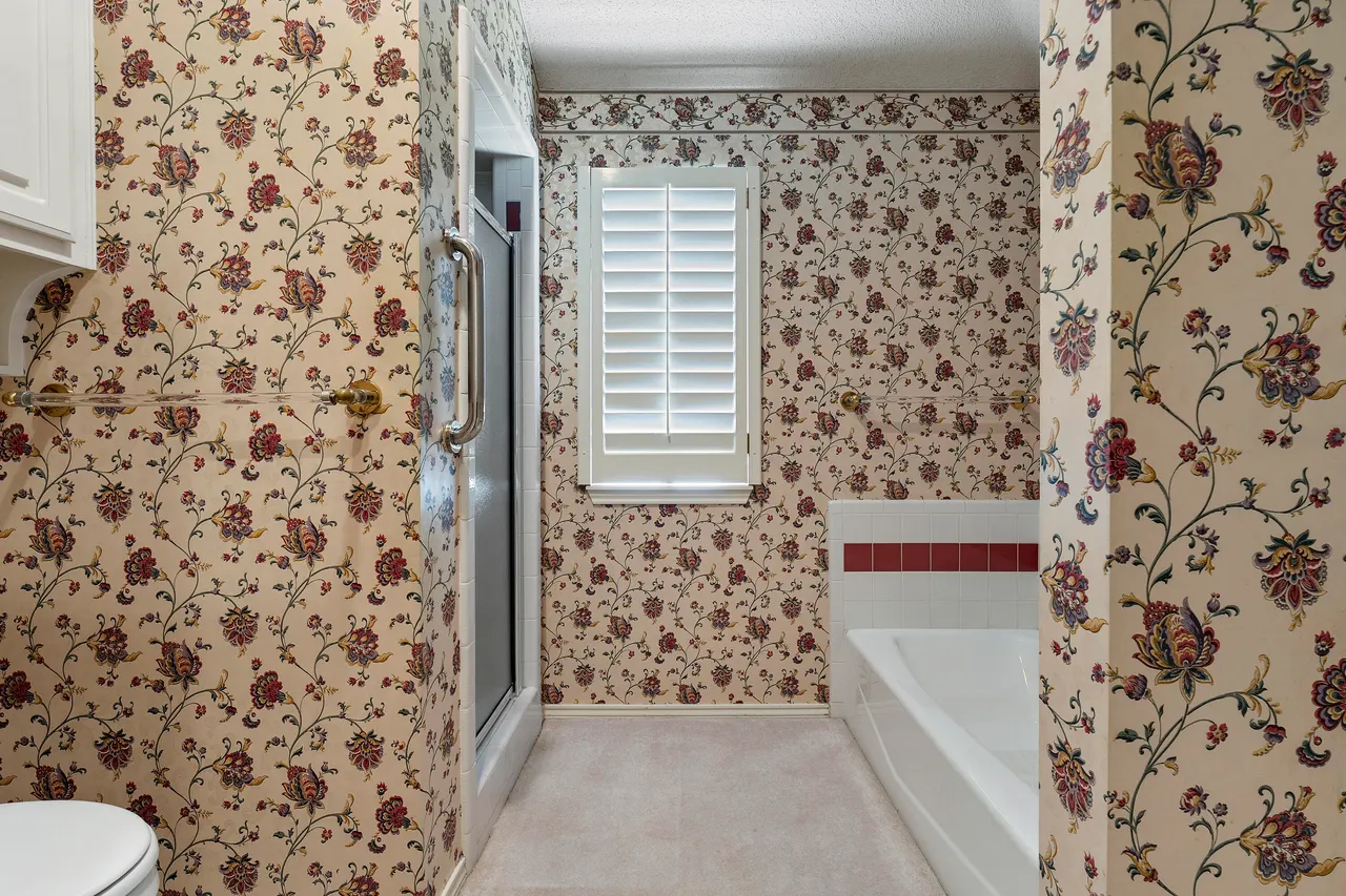 Photo 17 — 2404 Aberdeen Avenue, Lubbock, TX 79407