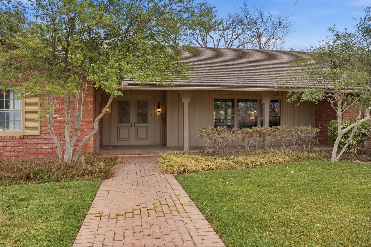 Photo 2 — 4602 13th Street, Lubbock, TX 79416