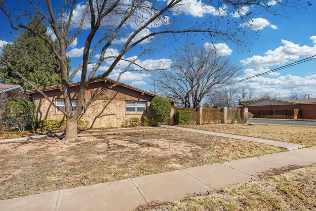 Photo 3 — 3802 43rd Street, Lubbock, TX 79413