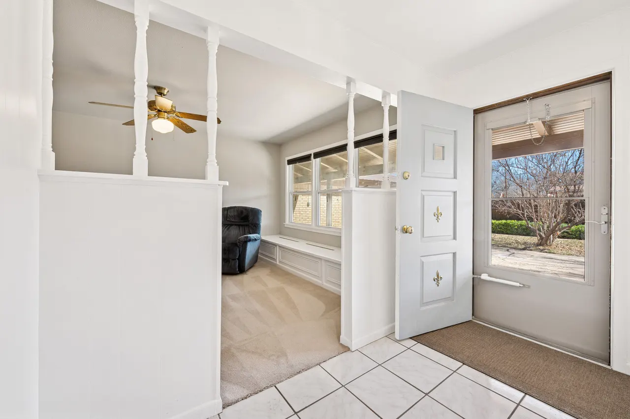 Photo 8 — 3802 43rd Street, Lubbock, TX 79413