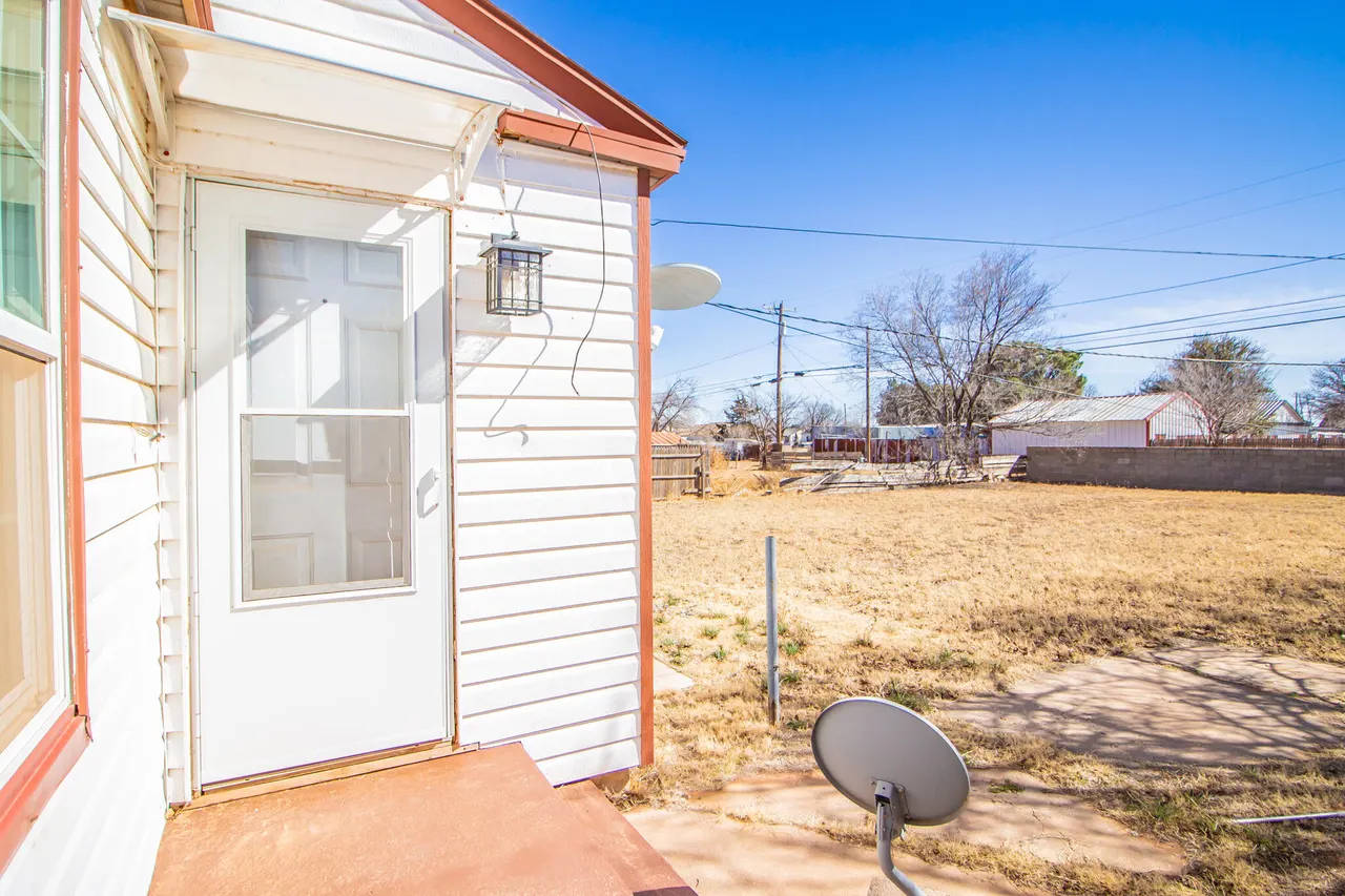 Photo 11 — 604 E Reppto Street, Brownfield, TX 79316