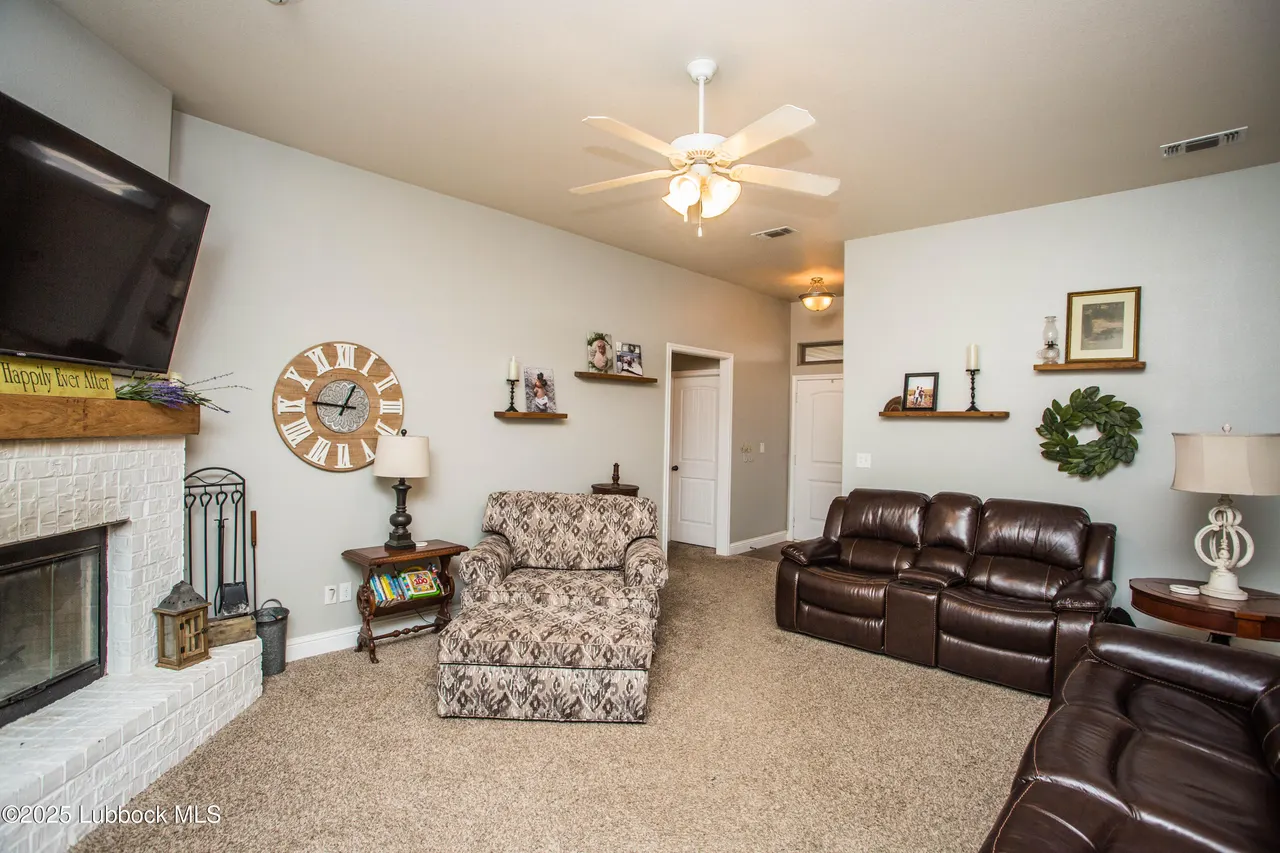 Photo 12 — 6942 37th Street, Lubbock, TX 79407