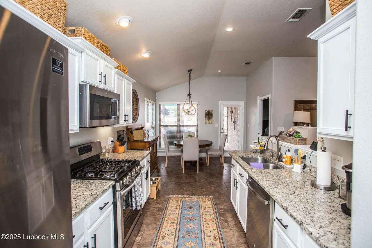 Photo 17 — 6942 37th Street, Lubbock, TX 79407