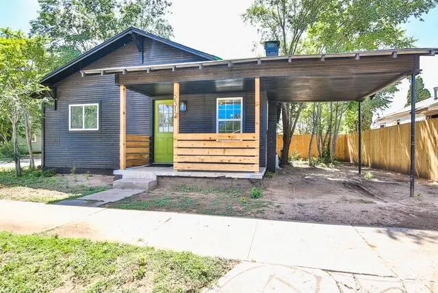 Photo 2 — 2312 Avenue U, Lubbock, TX 79411