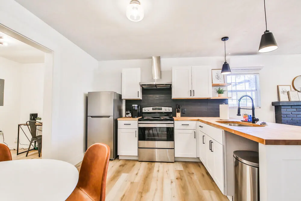 Photo 5 — 2312 Avenue U, Lubbock, TX 79411