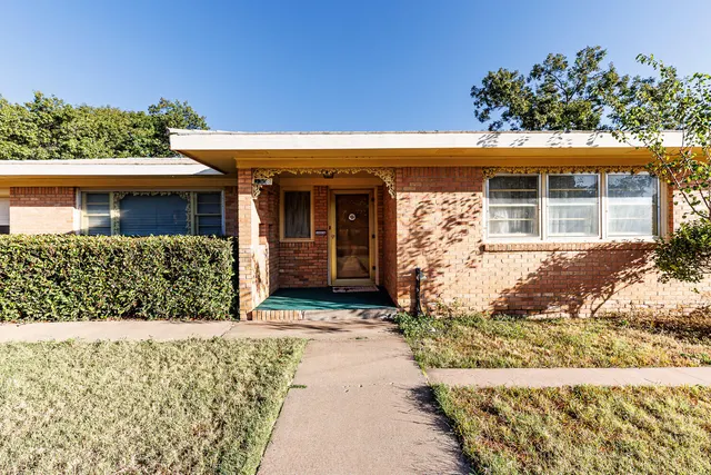 Photo 2 — 3308 37th Street, Lubbock, TX 79413