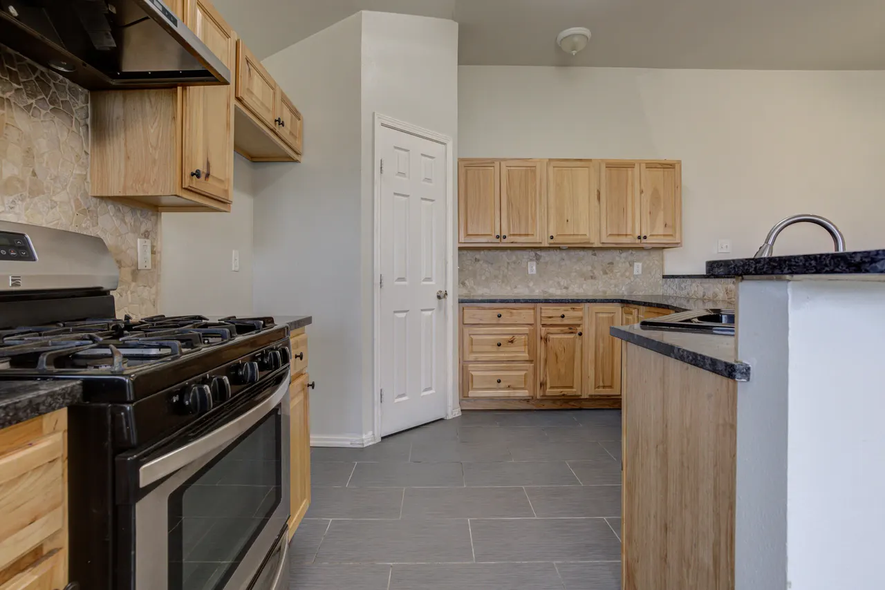 Photo 11 — 1608 48th Street, Lubbock, TX 79412