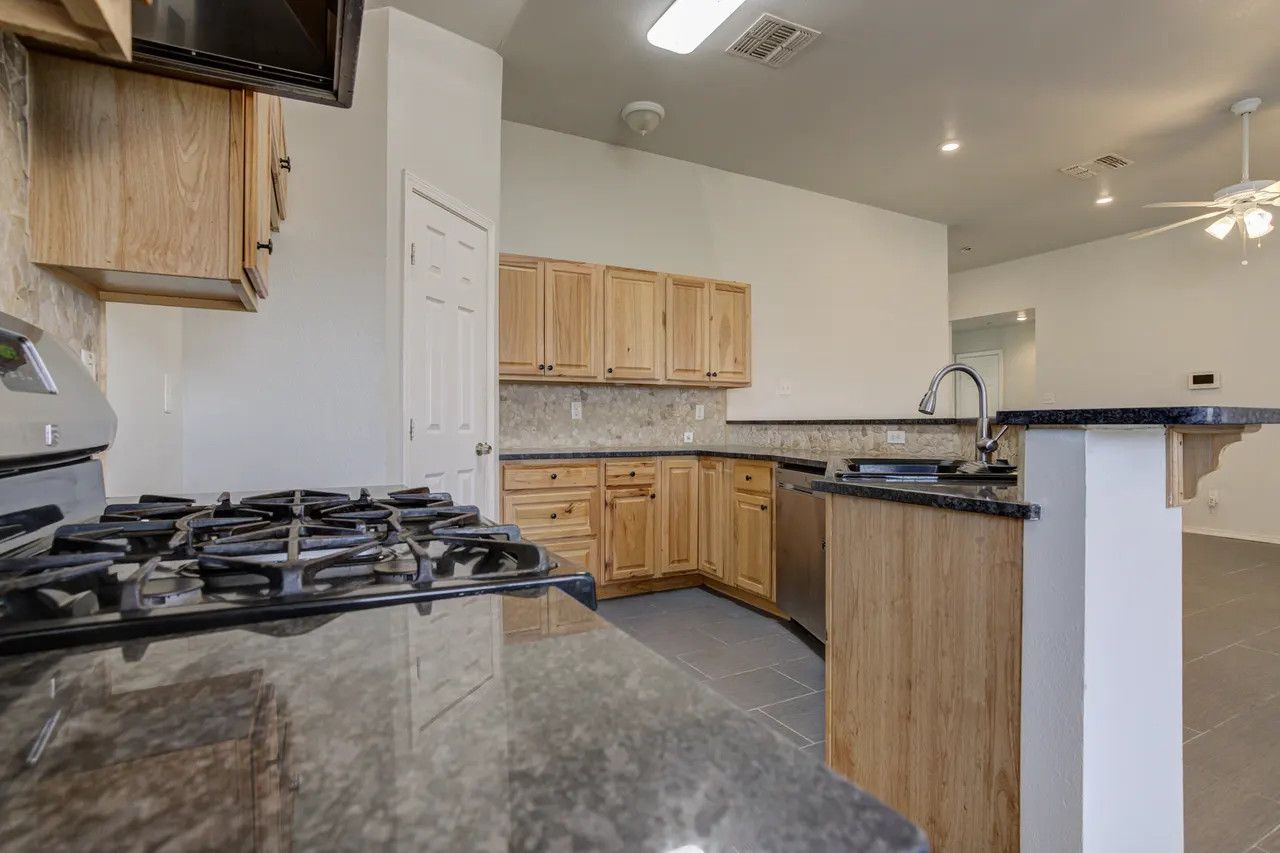 Photo 12 — 1608 48th Street, Lubbock, TX 79412