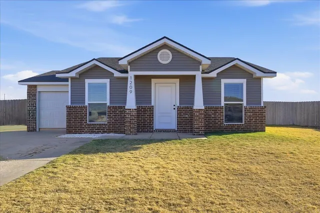 Front exterior — 1209 E 21st Street, Wolfforth, TX 79382