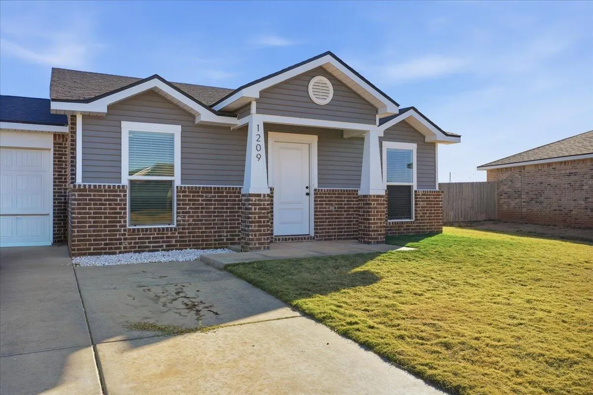 Photo 2 — 1209 E 21st Street, Wolfforth, TX 79382