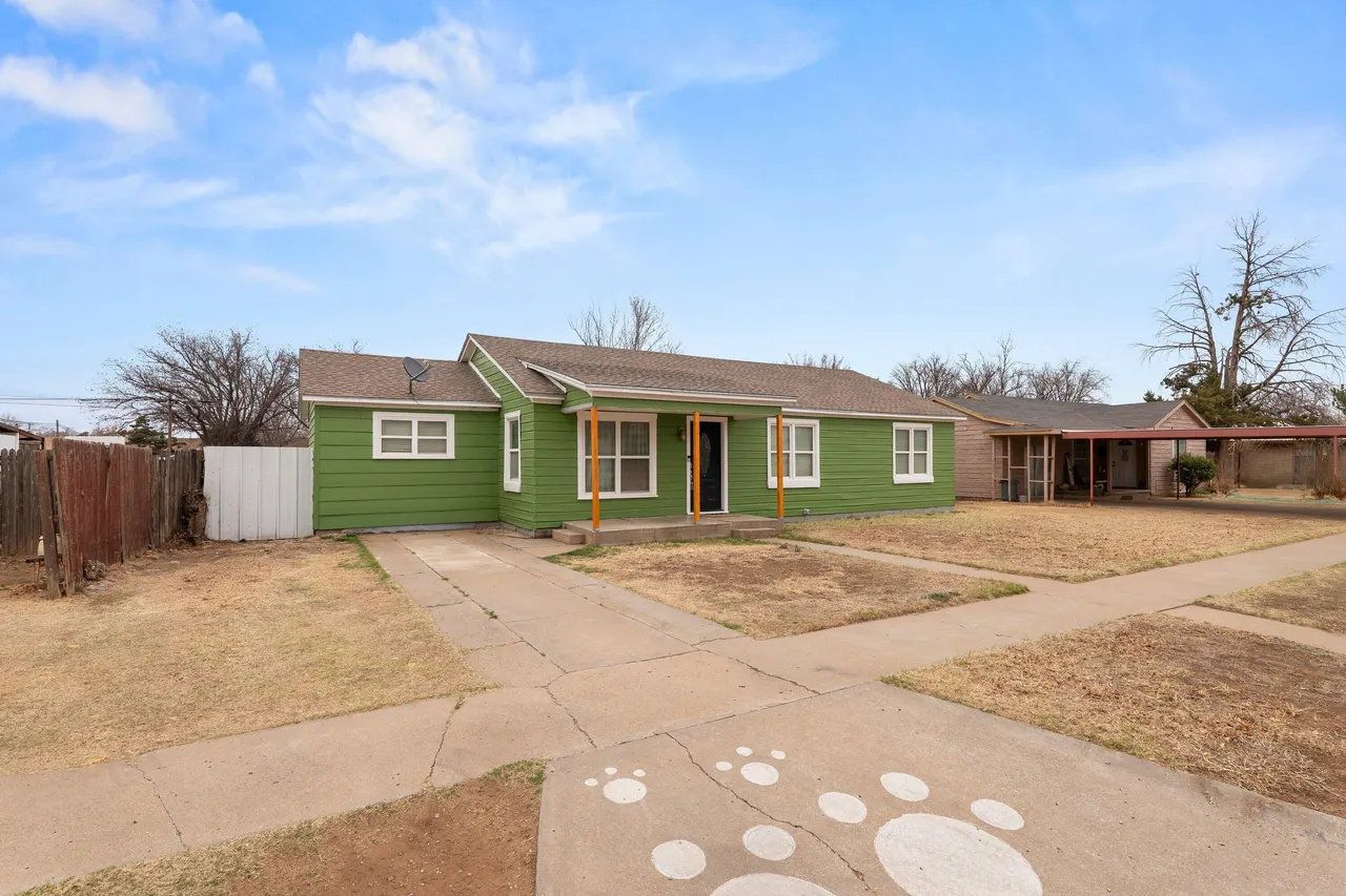 Photo 2 — 505 E 15th Street, Littlefield, TX 79339