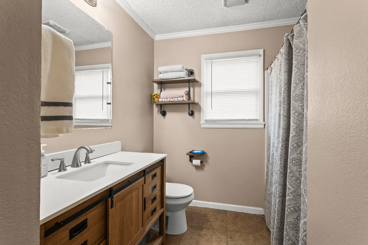Photo 11 — 505 E 15th Street, Littlefield, TX 79339