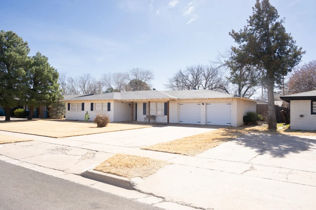 Photo 2 — 2305 57th Street, Lubbock, TX 79412
