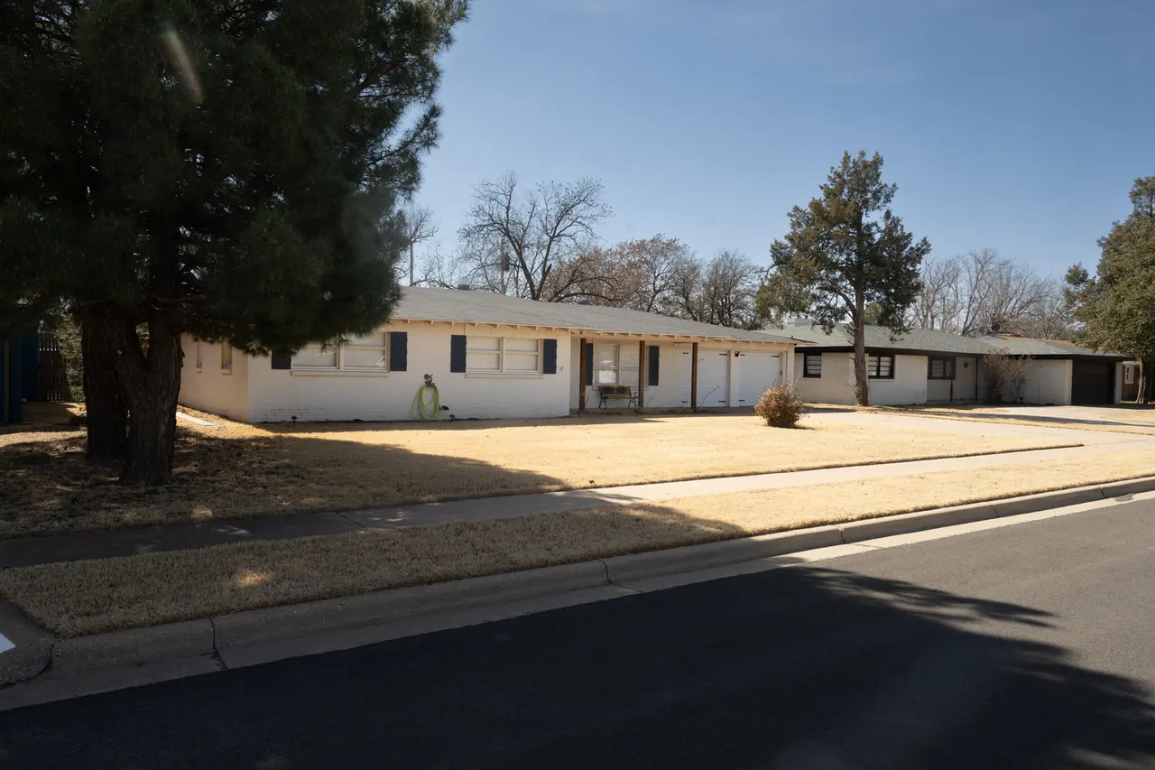 Photo 3 — 2305 57th Street, Lubbock, TX 79412
