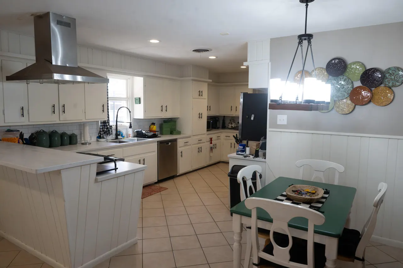 Photo 9 — 2305 57th Street, Lubbock, TX 79412