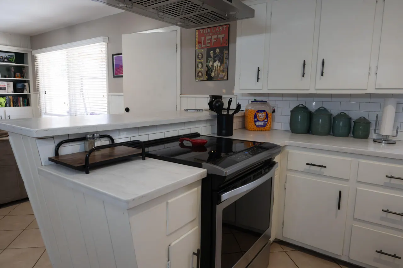 Photo 11 — 2305 57th Street, Lubbock, TX 79412