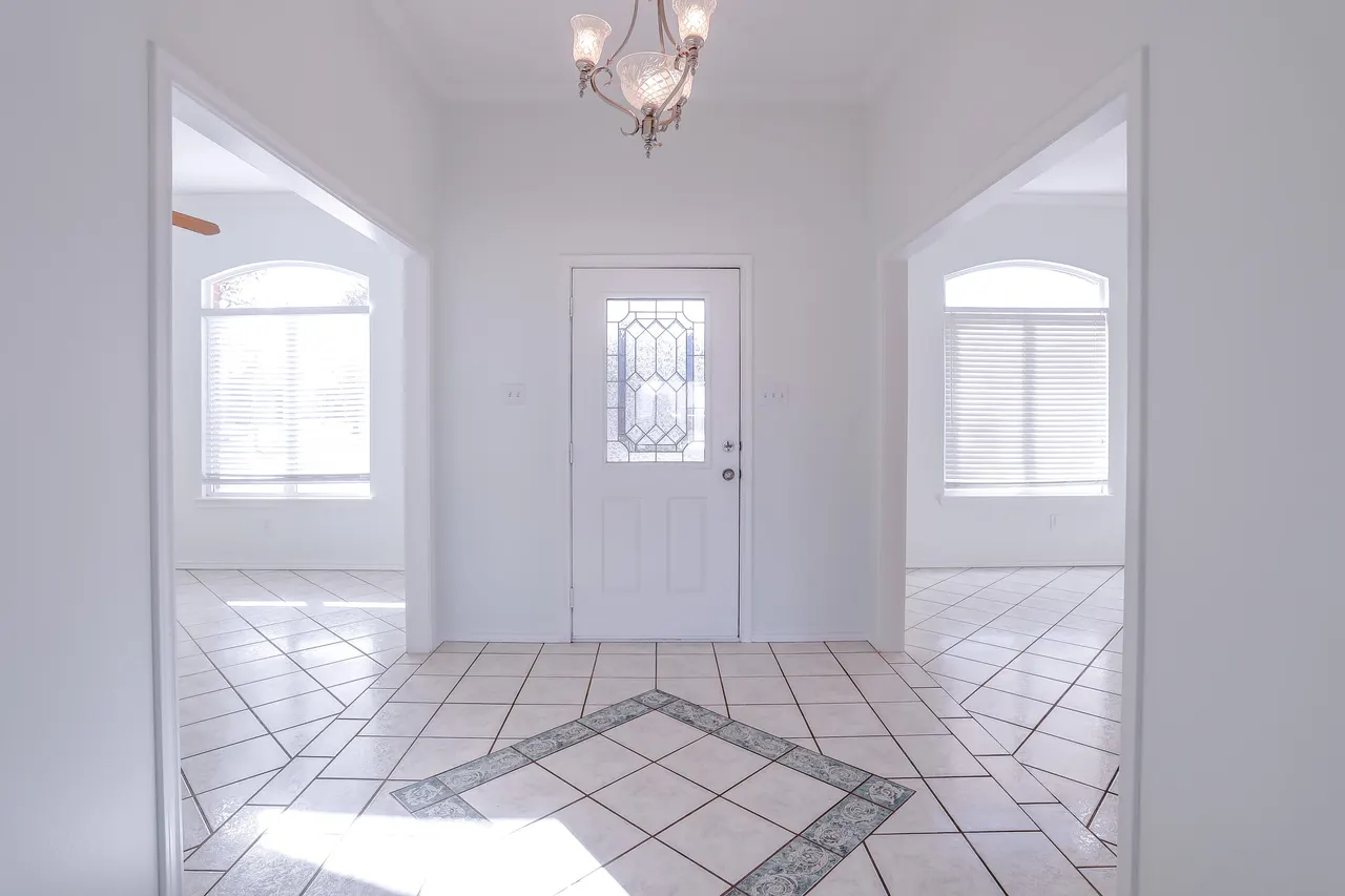 Photo 2 — 7807 Prentiss Avenue, Lubbock, TX 79424