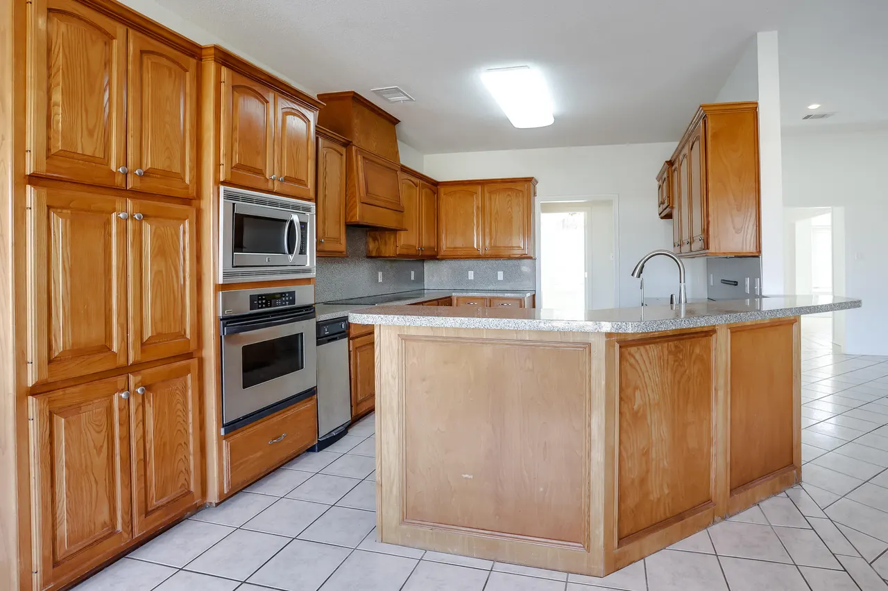Photo 7 — 7807 Prentiss Avenue, Lubbock, TX 79424