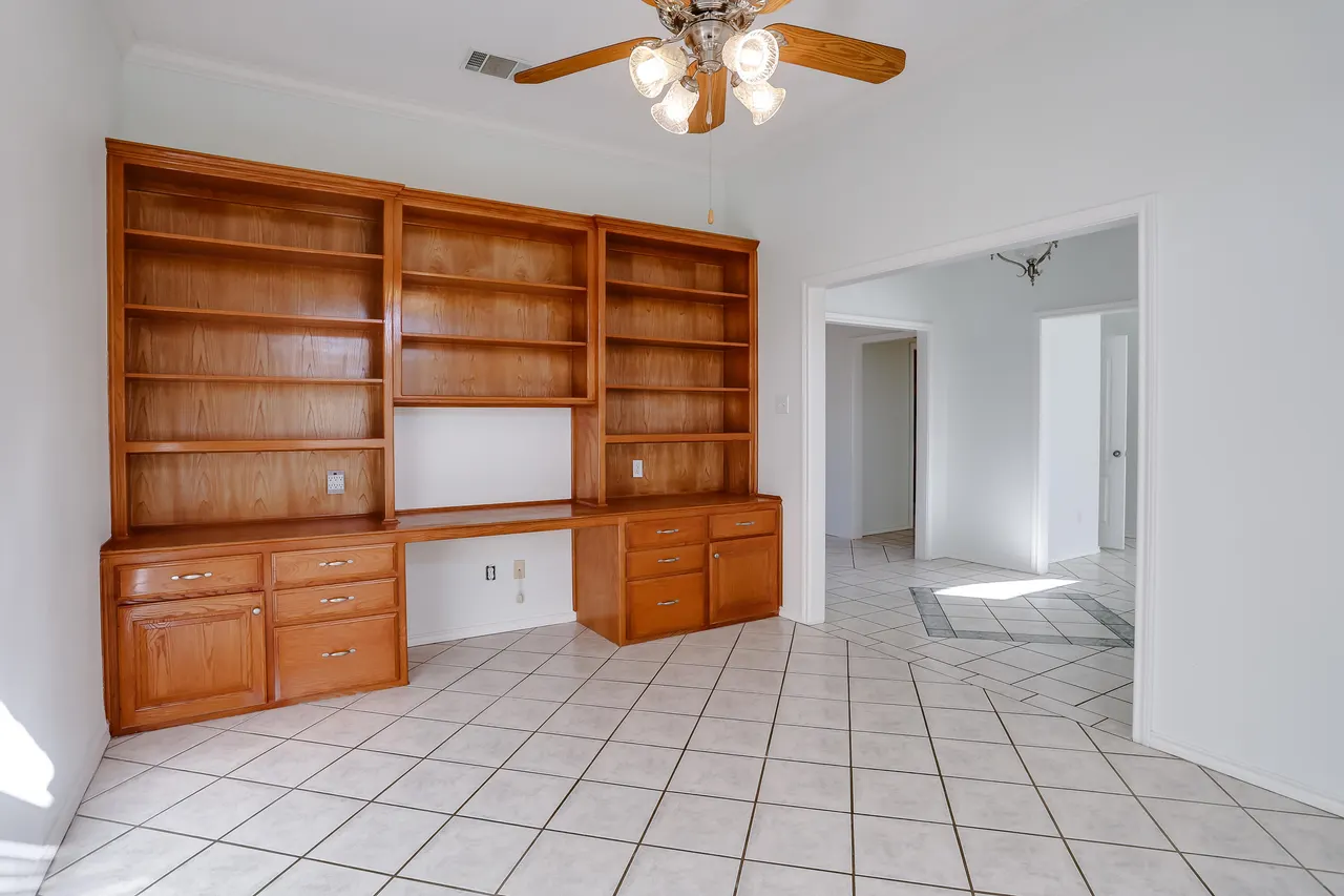Photo 11 — 7807 Prentiss Avenue, Lubbock, TX 79424