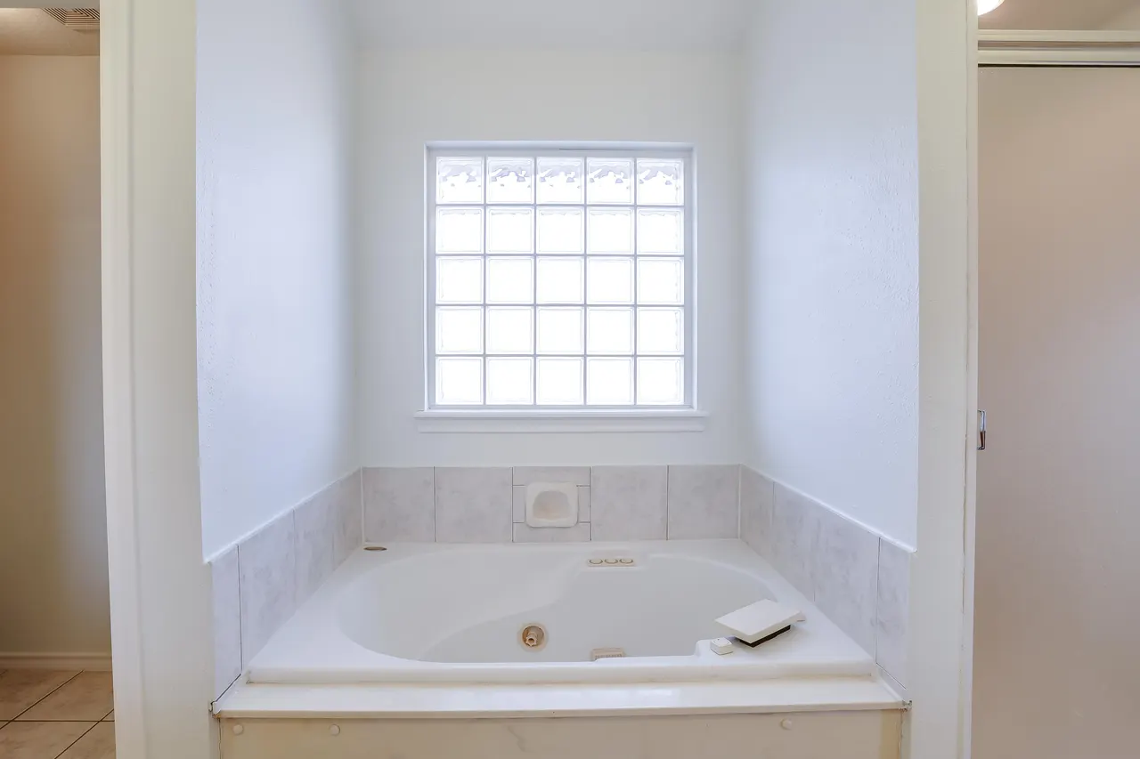 Photo 14 — 7807 Prentiss Avenue, Lubbock, TX 79424