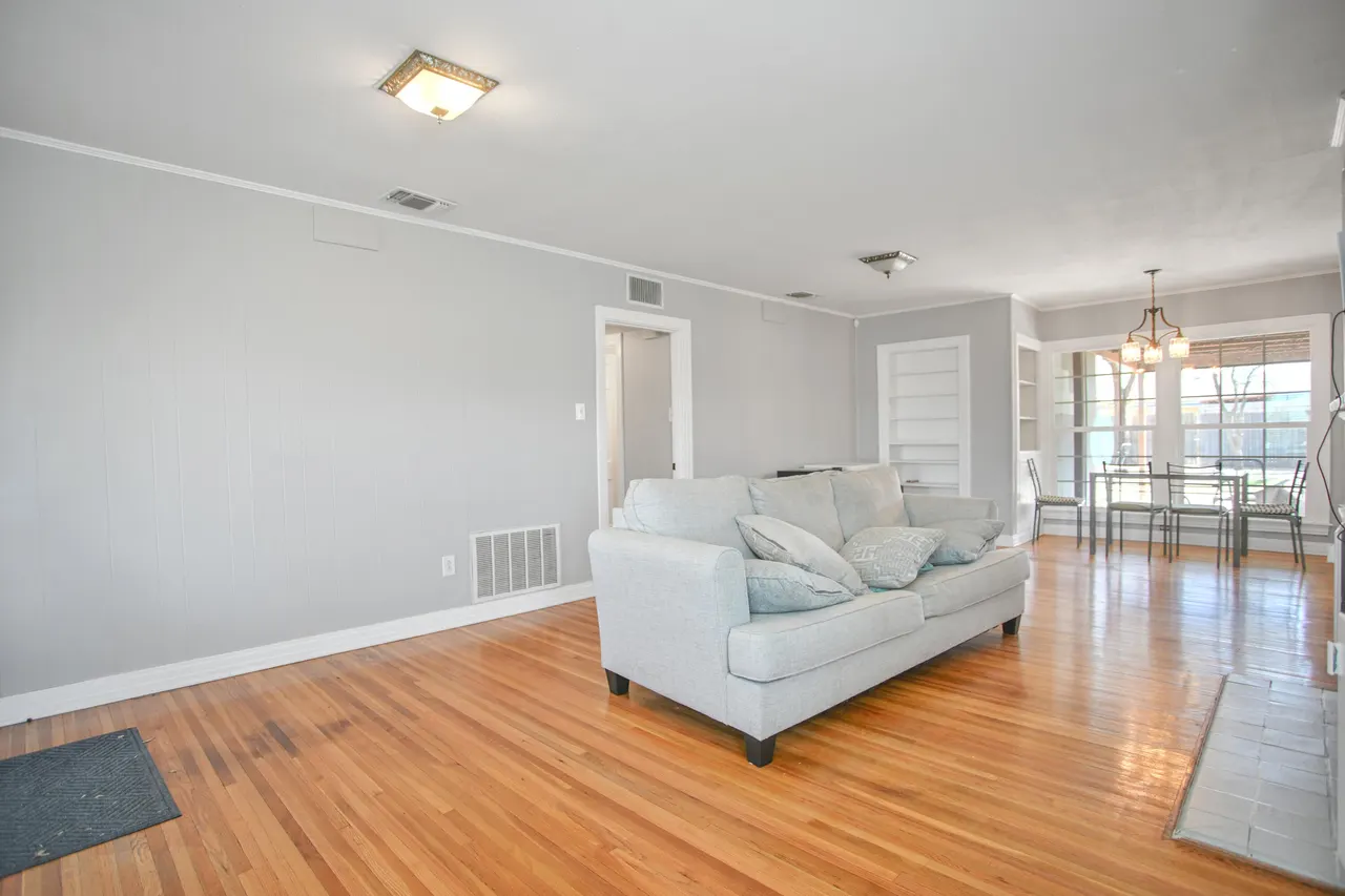 Photo 5 — 3013 28th Street, Lubbock, TX 79410