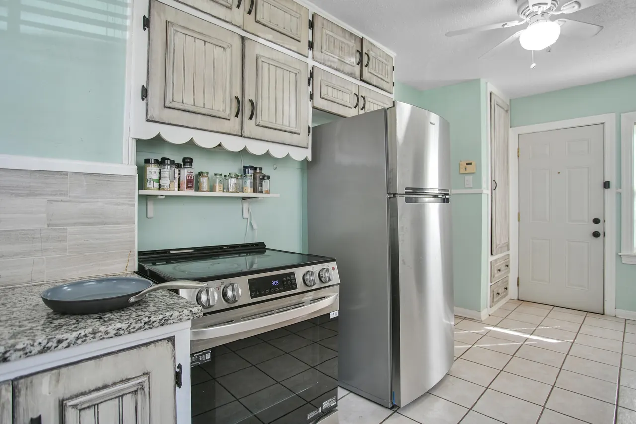 Photo 17 — 3013 28th Street, Lubbock, TX 79410