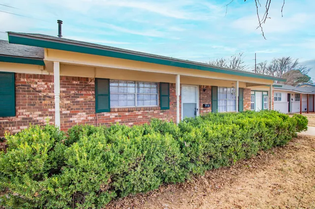 Photo 3 — 1903 71st Street, Lubbock, TX 79412