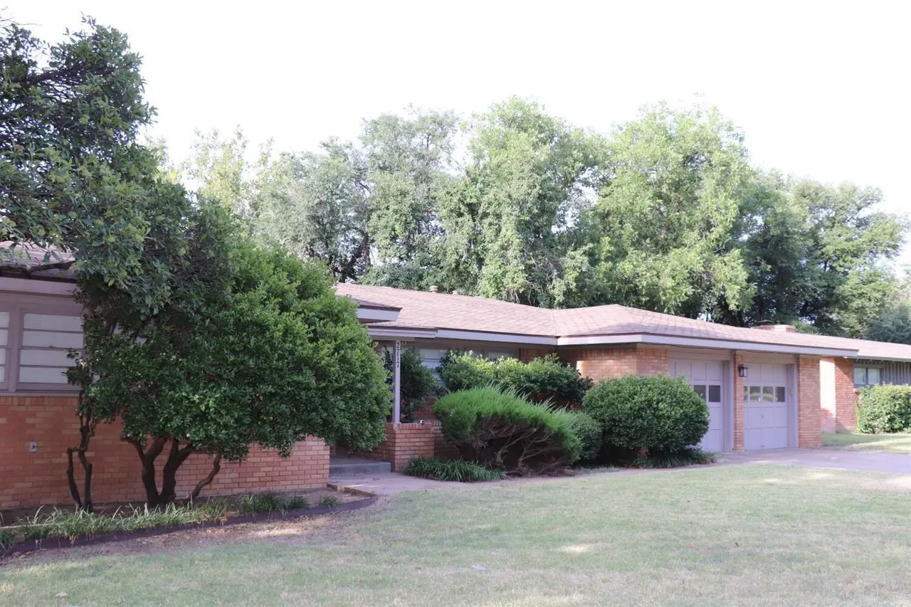 Photo 3 — 2717 55th Street, Lubbock, TX 79413