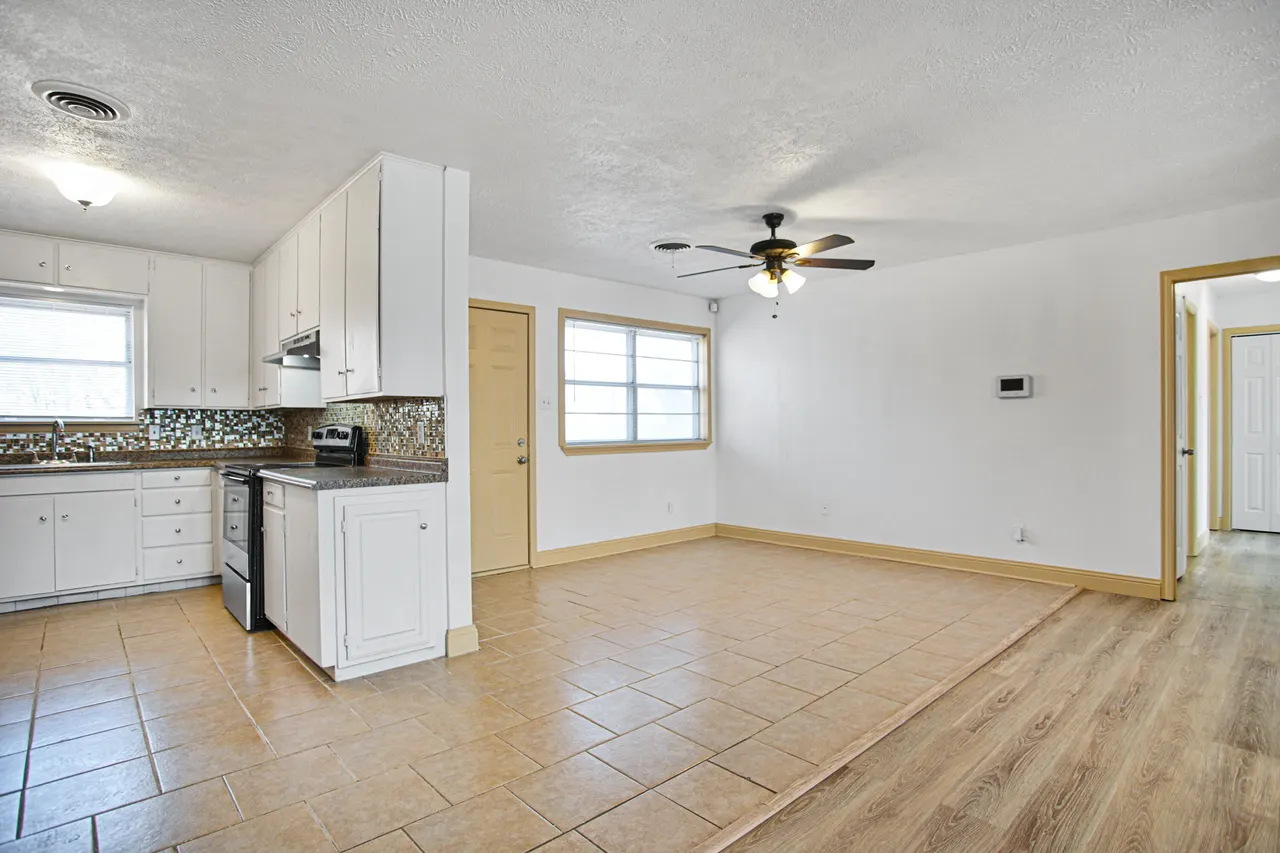 Photo 5 — 2528 71st Street, Lubbock, TX 79413
