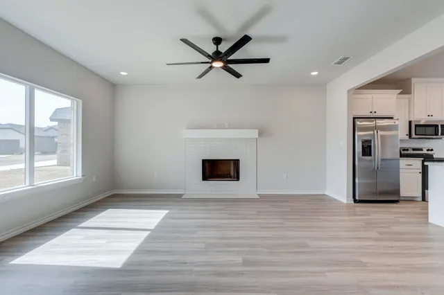 Photo 4 — 710 Live Oak Drive, Post, TX 79356