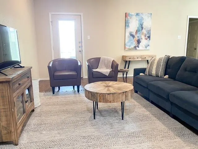 Photo 3 — 2116 10th Street, Lubbock, TX 79401