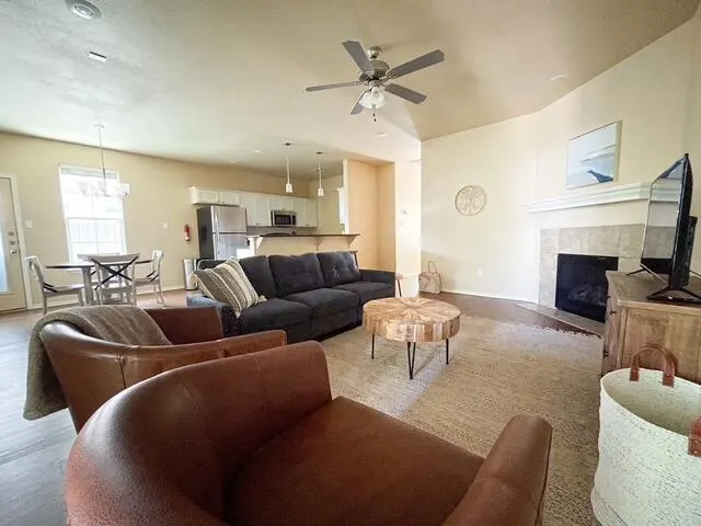 Photo 2 — 2116 10th Street, Lubbock, TX 79401