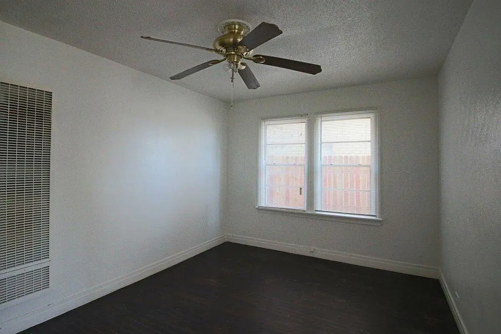 Photo 13 — 1805 Avenue R, Lubbock, TX 79401