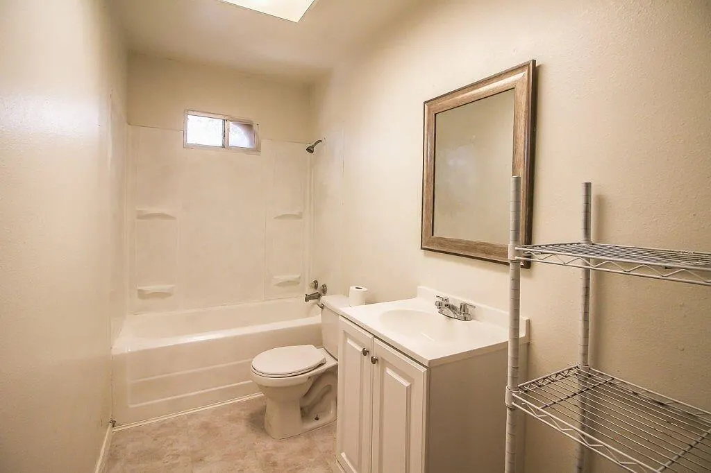 Photo 9 — 1805 Avenue R, Lubbock, TX 79401