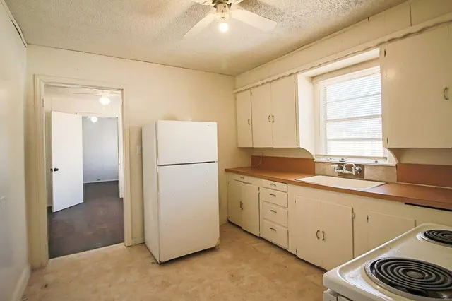 Photo 8 — 1805 Avenue R, Lubbock, TX 79401