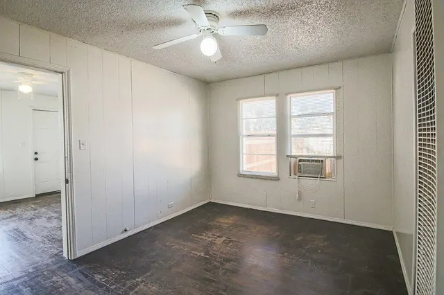 Photo 3 — 1805 Avenue R, Lubbock, TX 79401