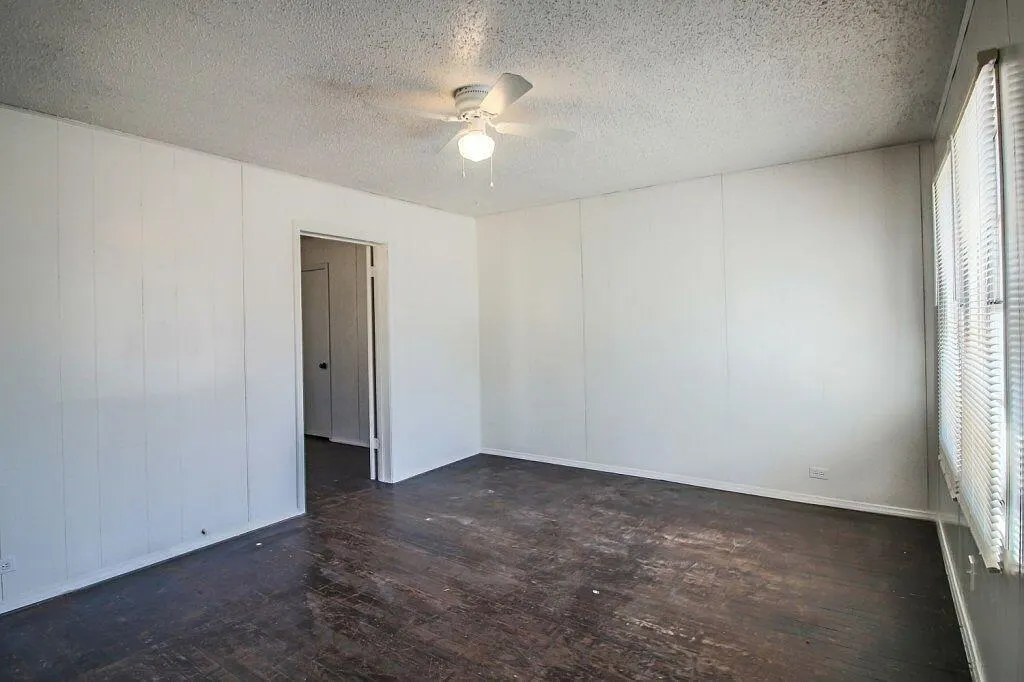 Photo 2 — 1805 Avenue R, Lubbock, TX 79401