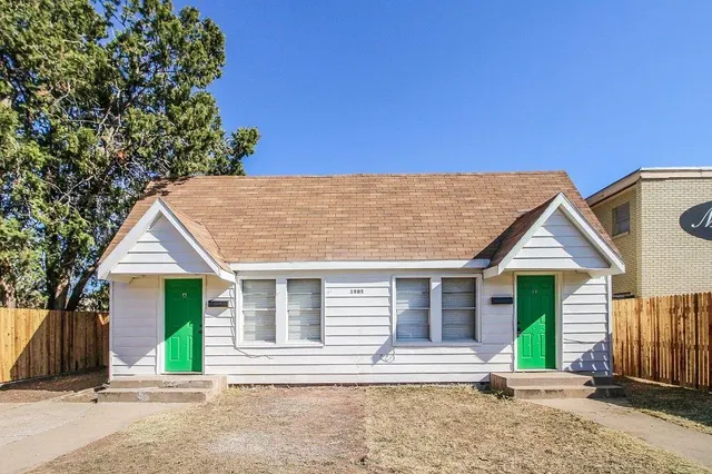 Front exterior — 1805 Avenue R, Lubbock, TX 79401